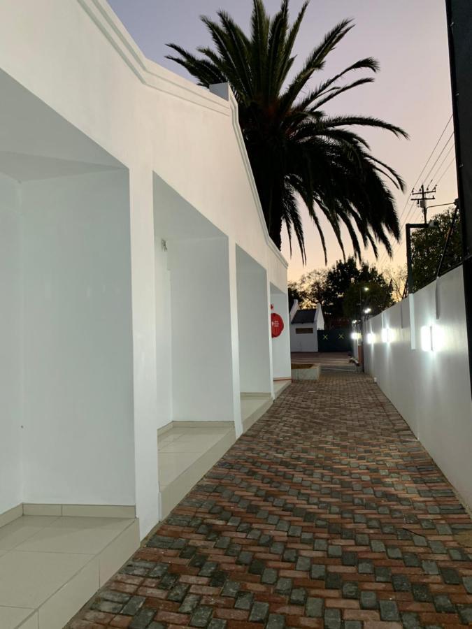 Thamani Guest House Randfontein Esterno foto